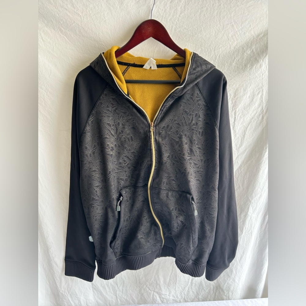 E408 women’s hoodie black size large MJ leaf print